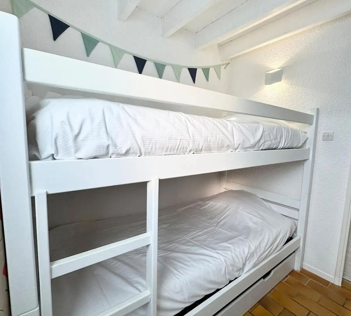 Holiday home Maisonnette Refaite A Neuf - Jardin - Piscine Guidel