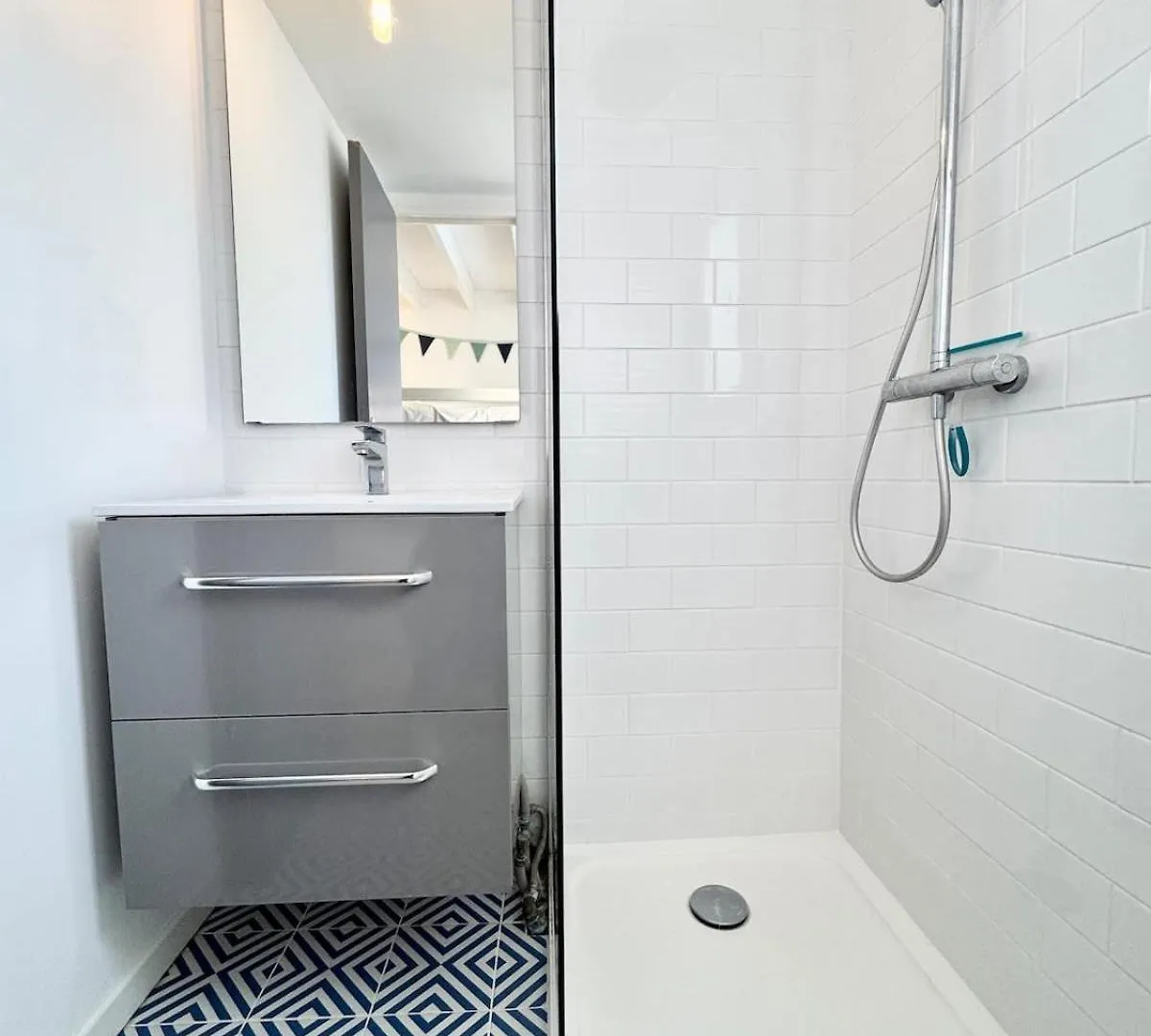 Maisonnette Refaite A Neuf - Jardin - Piscine Guidel 0*,  France