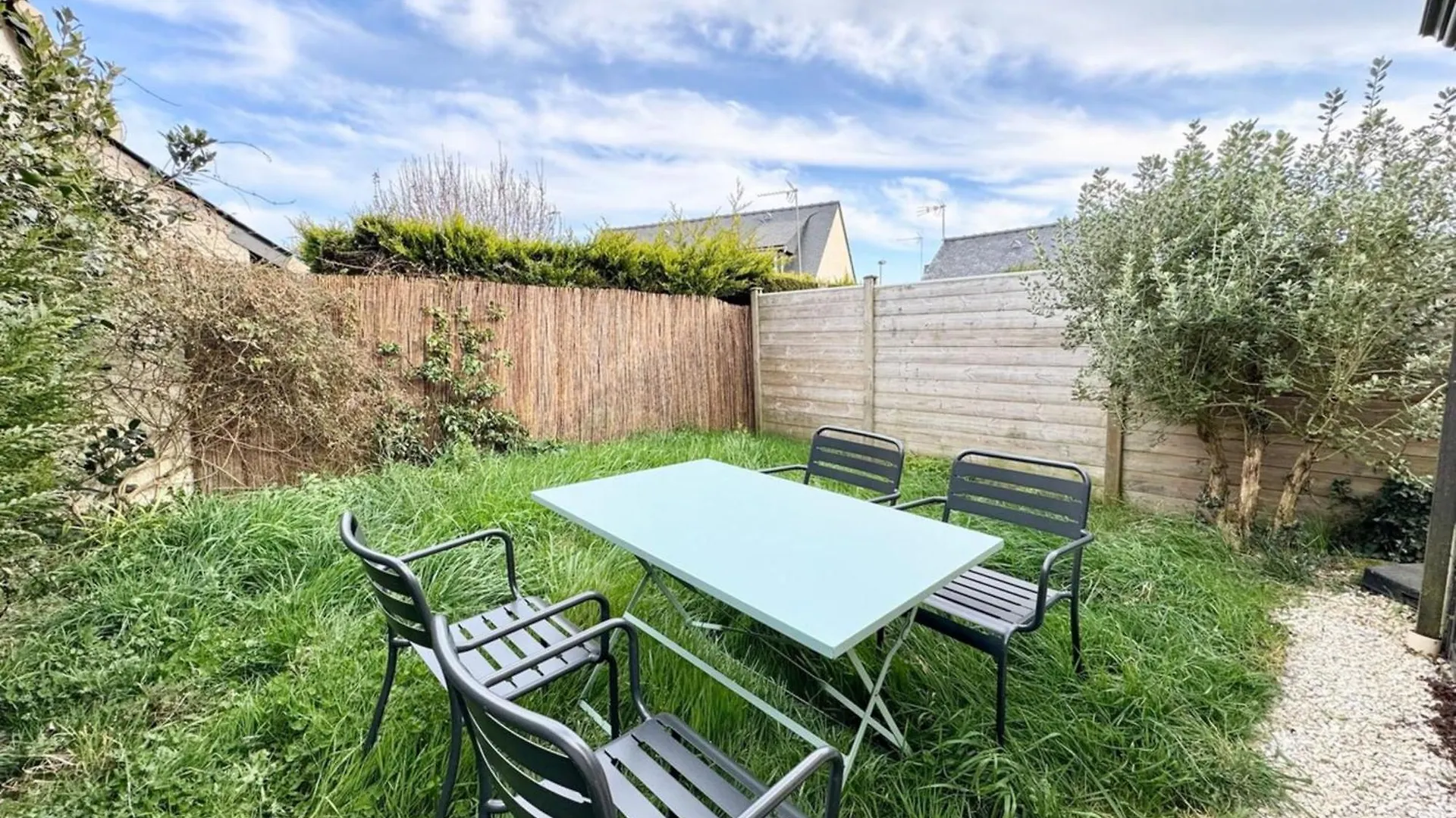 Holiday home Maisonnette Refaite A Neuf - Jardin - Piscine Guidel